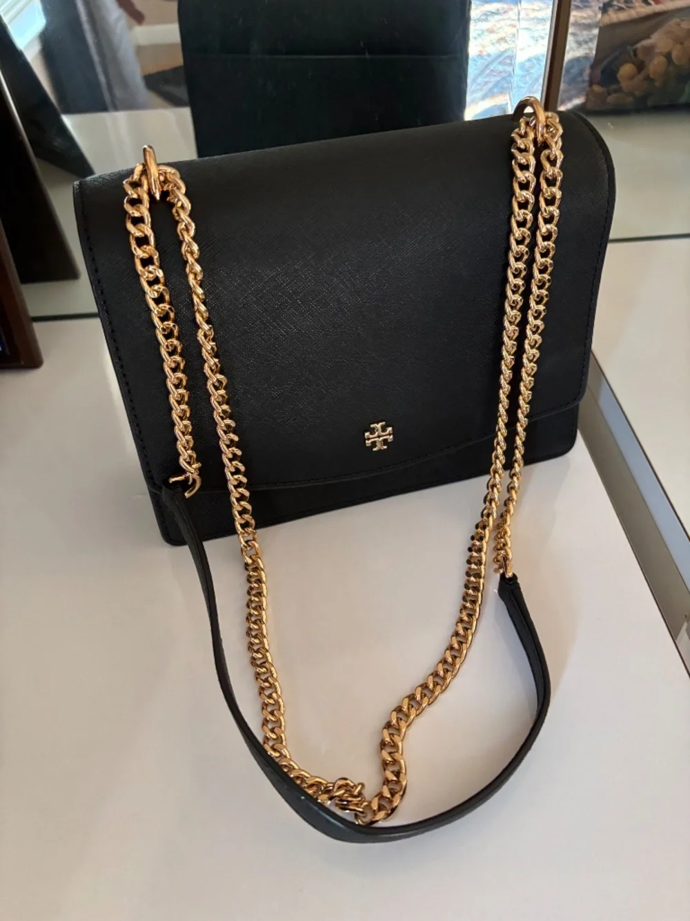 Tory burch saffiano black purse. Almost New